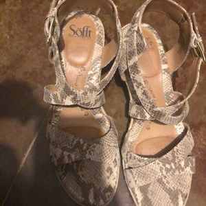 Snake skin wedges